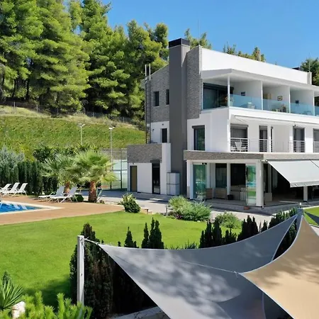 Paradise Estate *