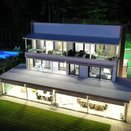 Villa Paradise Estate